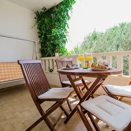 Apartament Diridonda *