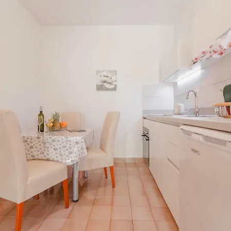 Apartament Diridonda *