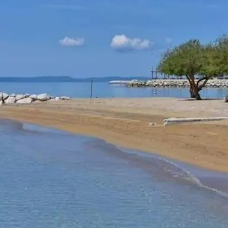 Diridonda Daire Omiš