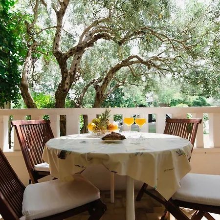 Apartament Diridonda *